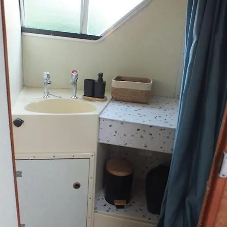 Nuits Insolites Sur Un Bateau Botel