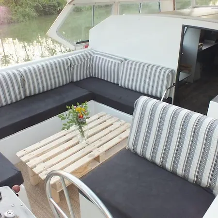 Botel Nuits Insolites Sur Un Bateau